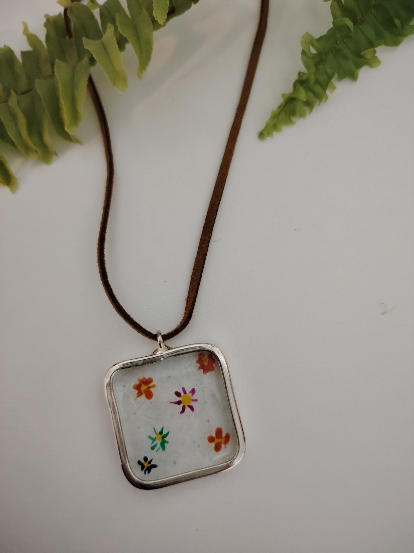 Collar floral.